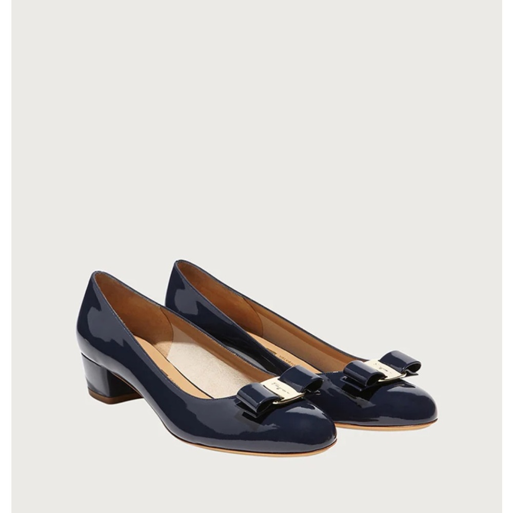 Salvatore Ferragamo Vara Pumps